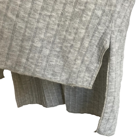 TWO Out From Under Long Sleeve Oversized Soft Tops, Tan & Gray, Size XS - Picture 12 of 14